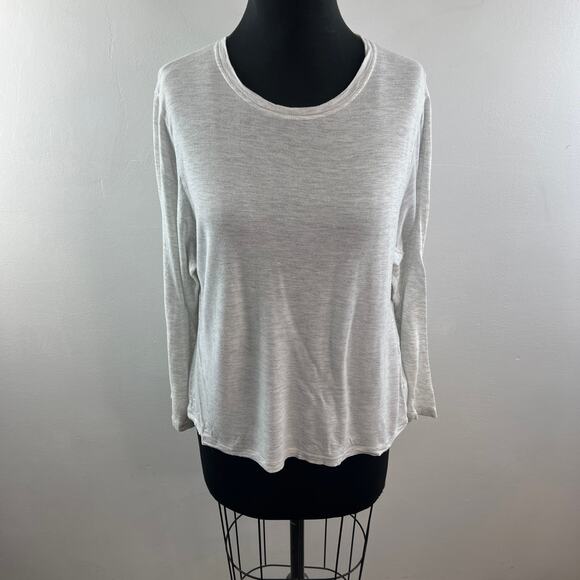 VINCE Heather Gray Top Round Neck Long Sleeve Classic Pullover Size Medium M - Picture 2 of 10